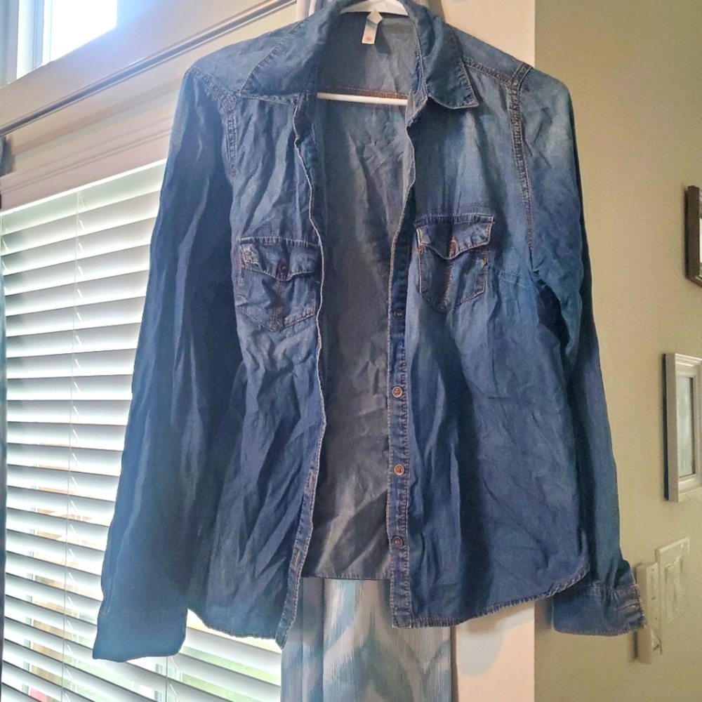 Xhilaration womens  denim lightweight jacket L